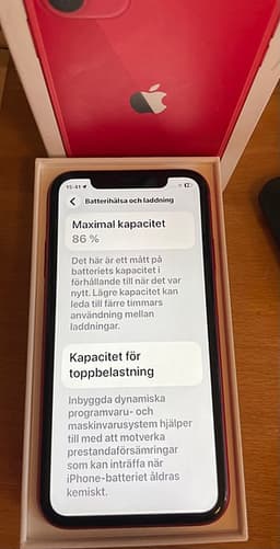 Toppskick! iPhone 11 64GB (PRODUCT)RED – Olåst med STORT tillbehörspaket!