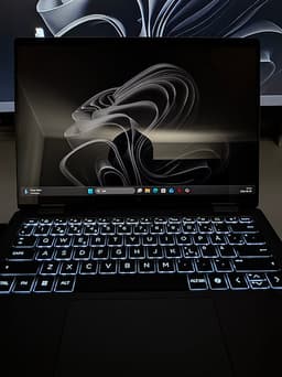 HP laptop AMD Ryzen 5 16 GB RAM 512 GB SSD