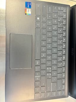 MSI laptop 14 tum svart