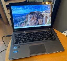 Laptop Toshiba Satellite, 14”