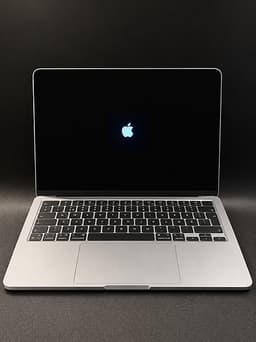 MacBook Air 13 M5 24/512GB (Sky Blue) & AppleCare+ på köpet, Nyskick!