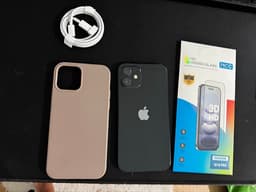 Apple iPhone 12 64 GB svart med 100%  batteri och nya  tillbehör
