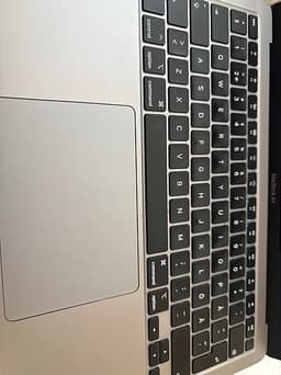Apple MacBook Air 13” 2020 – Core i3, 8 GB RAM, 256 GB SSD