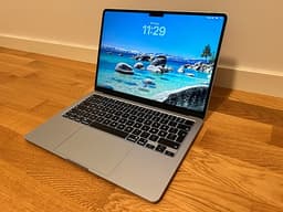 MacBook Air 13 tum M5 16 GB RAM 1TB SSD Sky Blue