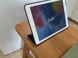 iPad Air 2 64 GB med originalfodral (Smart Cover) från Apple