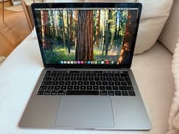 Apple MacBook Pro 13" laptop space gray i5 8GB RAM