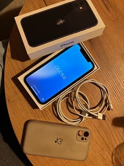 Apple iPhone 11 64 GB svart