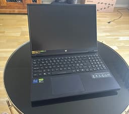 Acer Predator Helios Neo 16 gaminglaptop svart