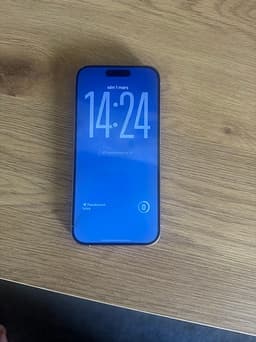 Apple iPhone 15 Pro mobiltelefon vit