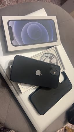 iPhone 12 i toppskick 64 GB