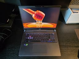 MSI VECTOR GP78HX | RTX 4090 16GB | 32 GB DDR5 | I9 13980HX | 2TB M.2 SSD|