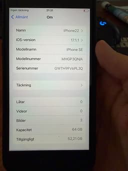 iPhone SE 2020 64GB svart – 94% batt, glasspricka