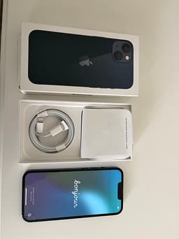 Apple iPhone 13 128 GB svart