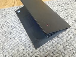 Lenovo ThinkPad X1 Carbon Gen 7 (8th Gen/1TB SSD)