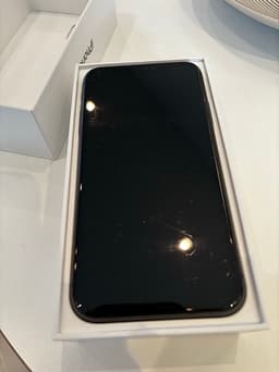 iPhone 11 64 GB Svart - fint skick