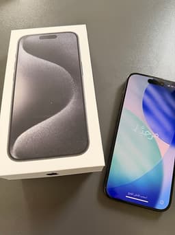 Apple iPhone 15 Pro 128 GB svart