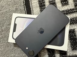 Apple iPhone 16 E128 GB svart mobiltelefon