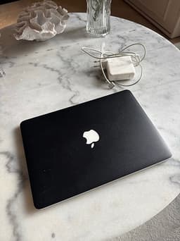 MacBook Pro 13” Retina Early 2015 – 8GB RAM / 256GB SSD