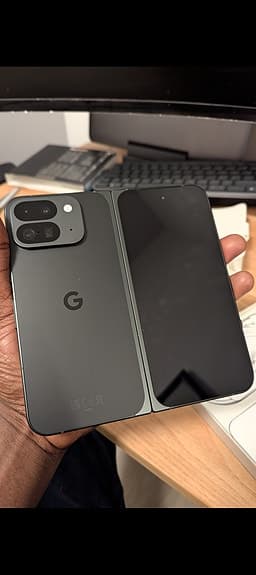 Google Pixel 9 Pro Fold Obsidian 256GB/16GB + Google-skal (Mint green)