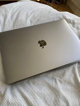 MacBook Pro 13” 2020 (Touch Bar) Intel i5, 8GB RAM, 256GB SSD skärmfel