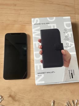 iPhone 12 Pro blå+ svart fodral+Swappie låda refurbished