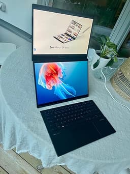 ASUS Zenbook Duo UX8406 – 32GB/1TB – endast testad, nyskick