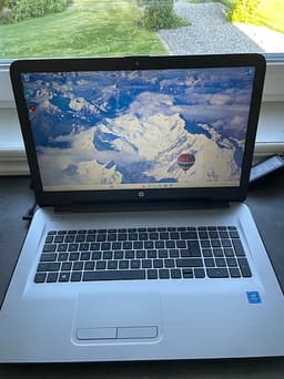 HP 17,3” laptop W11 bra skol och film laptop