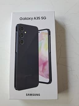 Samsung Galaxy A35 5G smartphone svart