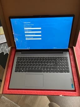 Lenovo Ideapad Slim 3 (i5/8GB/512GB)