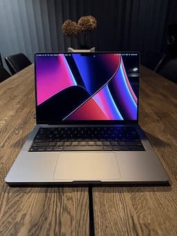 MacBook Pro 14 Tum