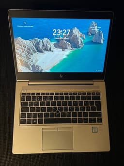 HP 830 G5 13,3 tum, helt nytt batteri i datorn.