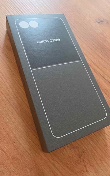 Samsung Galaxy Z Flip8