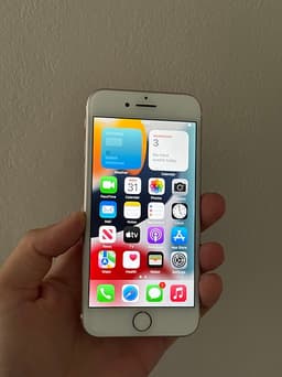 iPhone 7 / 32GB / Olåst / 70% batterihälsa