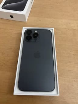 Apple iPhone 15 Pro Max 256 GB svart