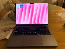 MacBook Pro 14” M1 Pro 16GB/512GB – fint skick