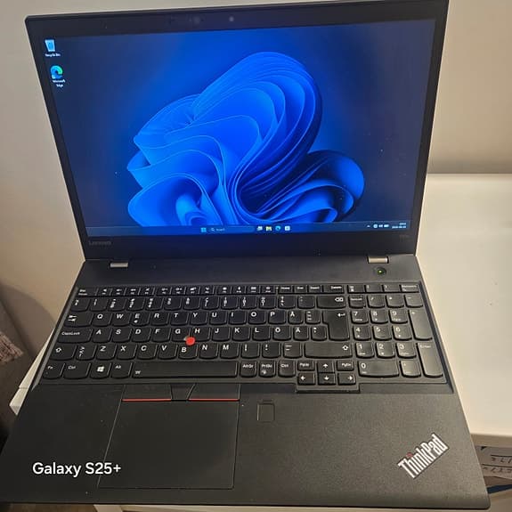 Lenovo ThinkPad P14s Gen 4 14"