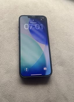 Apple iPhone 13 128 GB – fint skick
