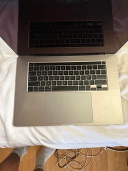 Apple MacBook Pro 16”