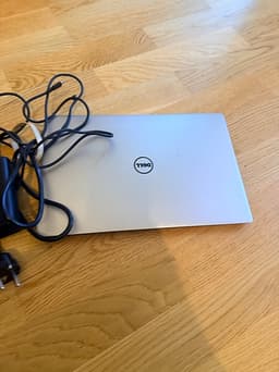 XPS 13 9350 – i7, QHD+ pekskärm, 8GB RAM, 256GB SSD