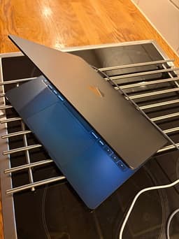 Apple MacBook Air 13" M2 bärbar dator mörkblå