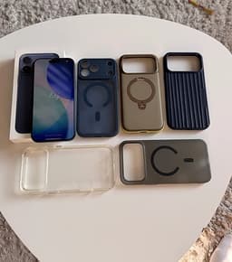 iPhone 17 Pro Max 256 GB med Garanti och 5 skal