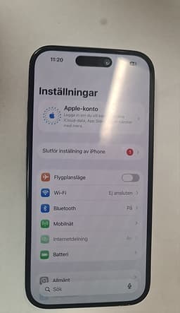 Apple iPhone 16  128 GB svart