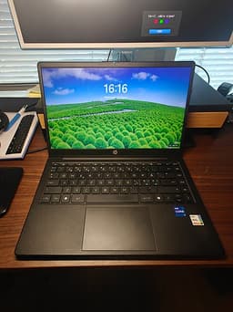 HP 14 ep-0849no 16gb RAM,  1T  bärbar dator svart