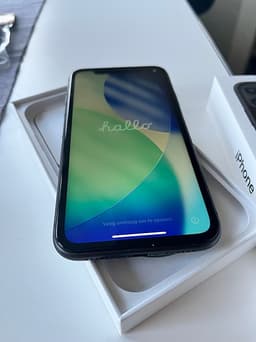Svart iPhone11 med 64GB