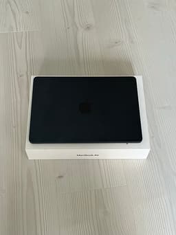 Apple MacBook Air M4 13” (2025)