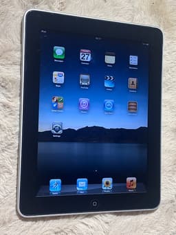 Apple iPad 1st Gen 2007