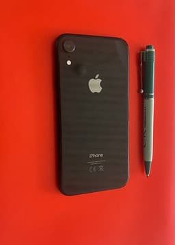 iPhone XR, svart, helt repfri, 64 GB, batterihälsa 83 %