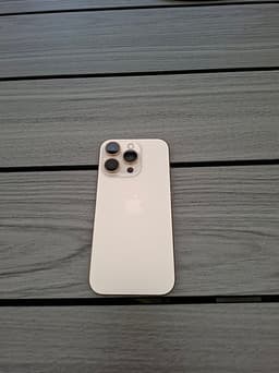 Apple iPhone 16 Pro 128 GB vit