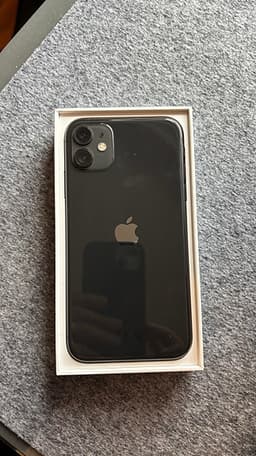 iPhone 11 Black 64GB