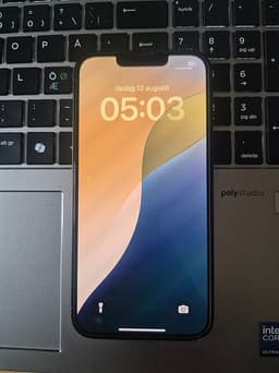 iPhone 16e